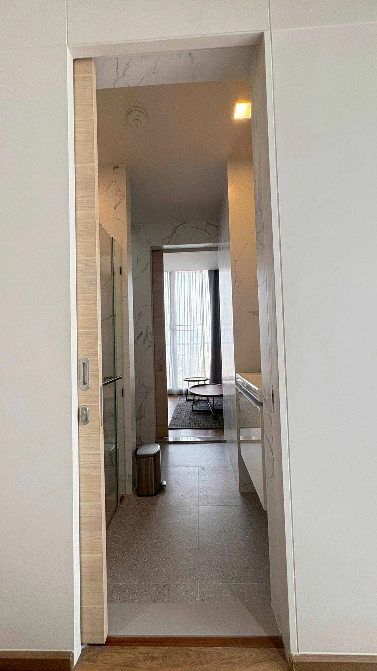 For RentCondoSukhumvit, Asoke, Thonglor : Park 24 Condo, convenient travel, close to BTS, there is a shuttle, beautiful room, fully furnished, ready to move in!!