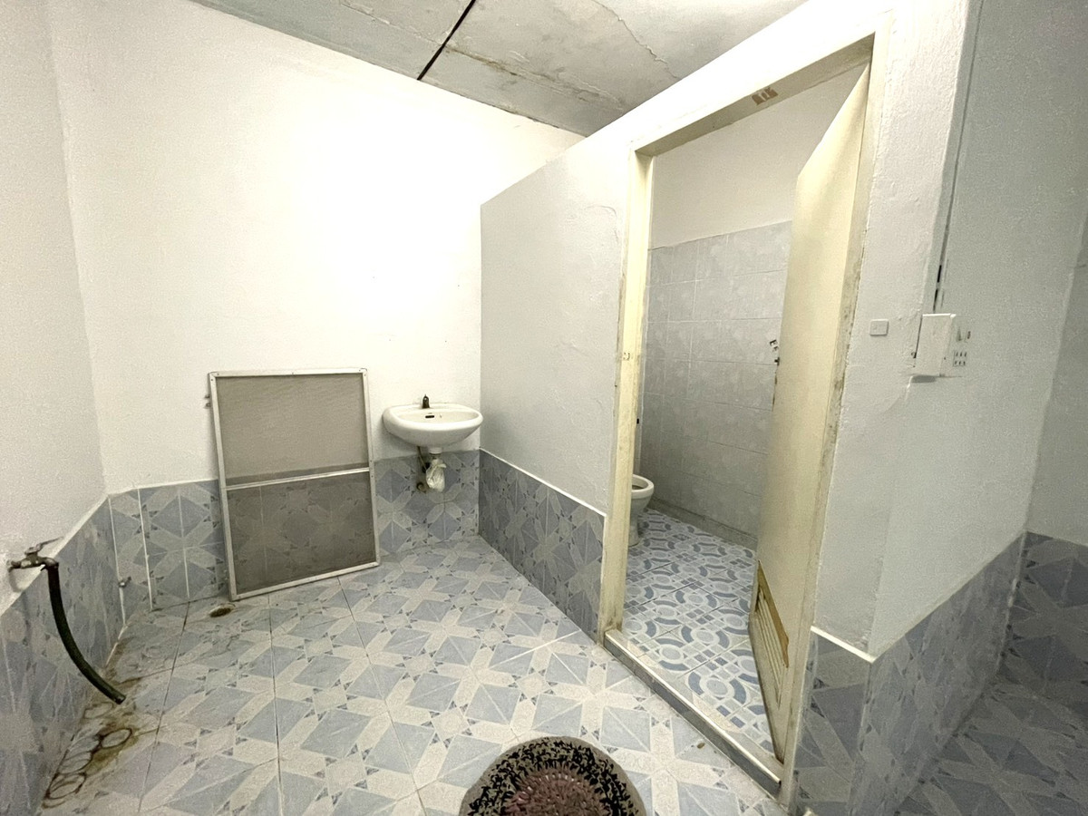 For SaleHouseSamut Prakan,Samrong : Rental Units for Sale in Thepharak 66, Samut Prakan – Investment Property, 2.5M THB