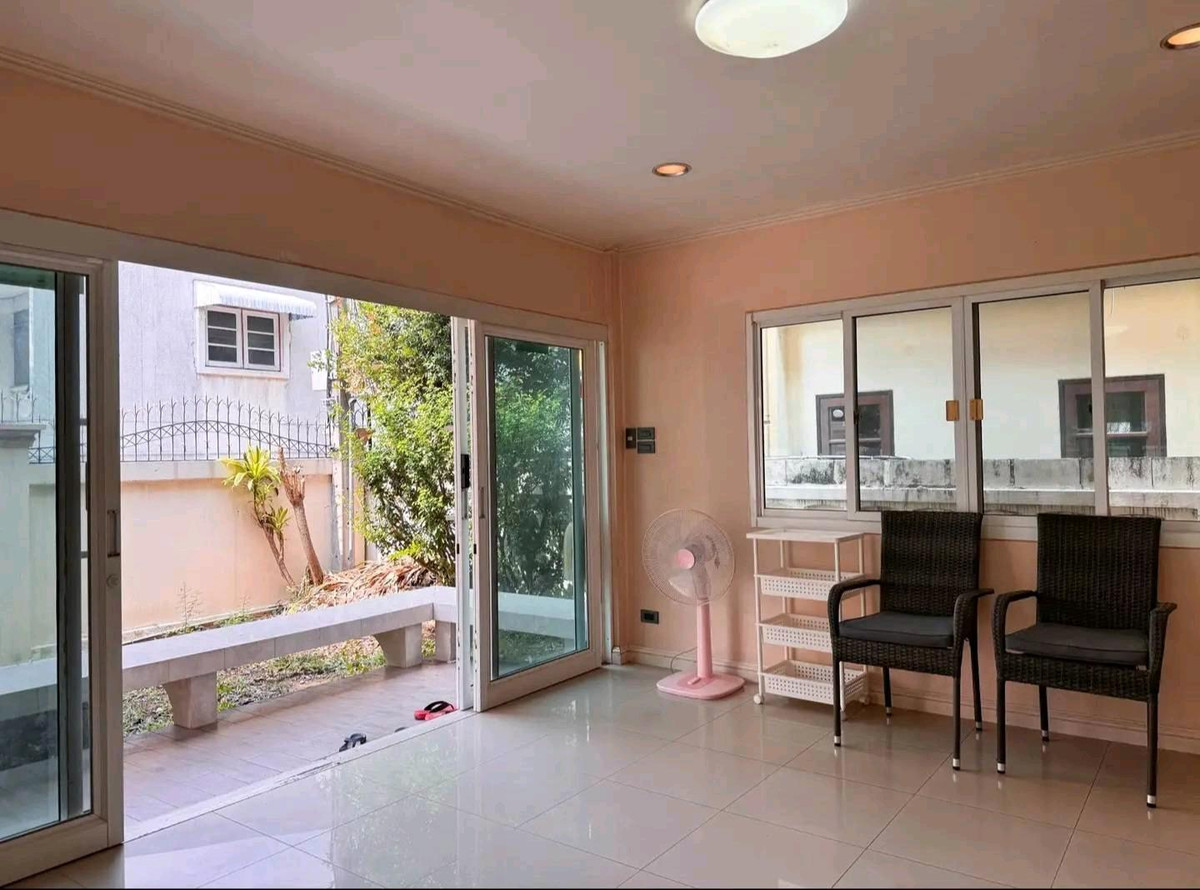 ให้เช่าบ้านพระราม 9 เพชรบุรีตัดใหม่ RCA : 🔥🔥บ้านเดี่ยวให้เช่า ซอยศูนย์วิจัย ใกล้โรงพยาบาลกรุงเทพ
 พื้นที่กว้าง อยู่สบาย เลี้ยงสัตว์ได้