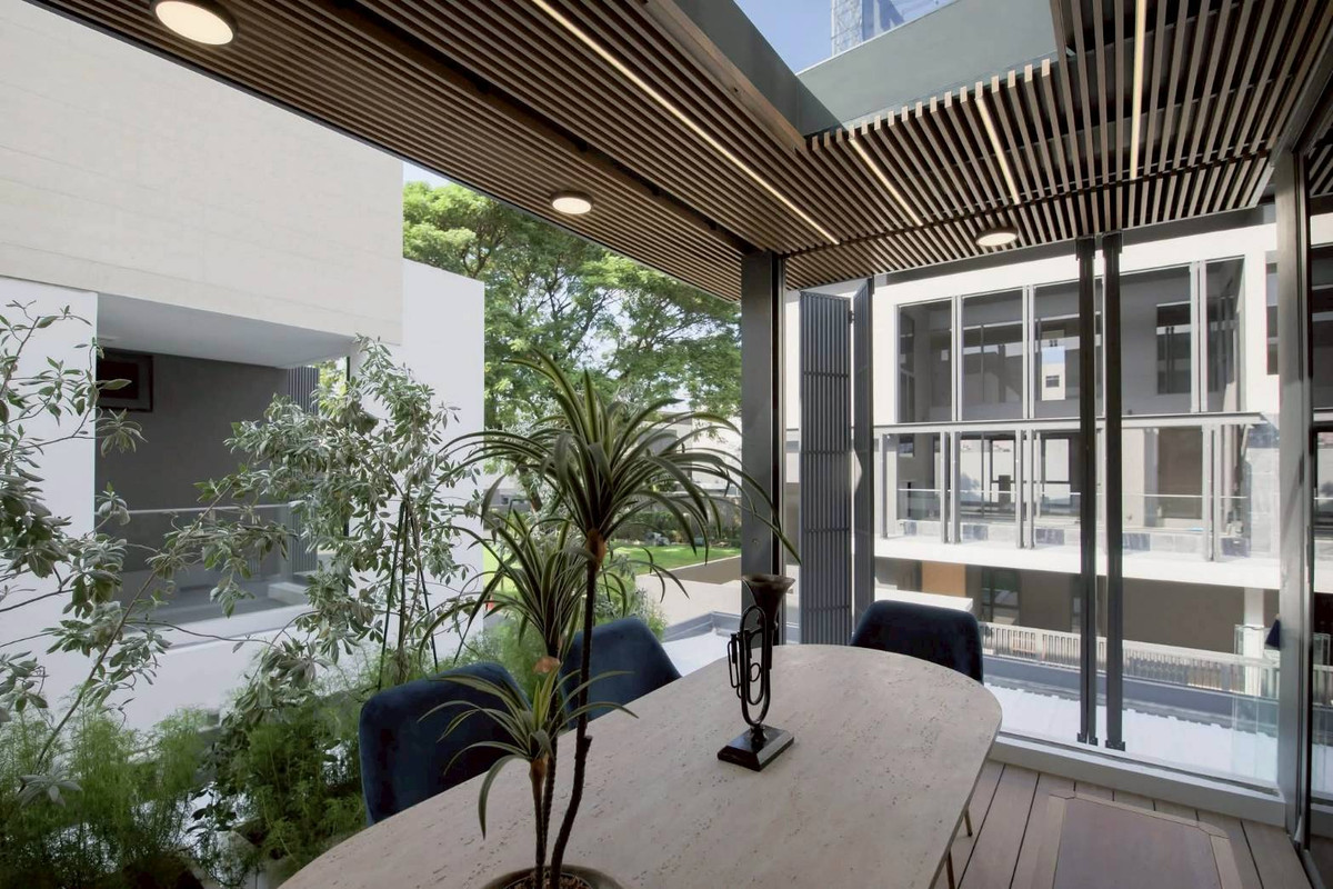 For RentHousePattanakan, Srinakarin : The Urban Reserve – Super Luxury 3-Storey Pool Villa in Krungthep Kreetha Area Please call: 062-496-6454