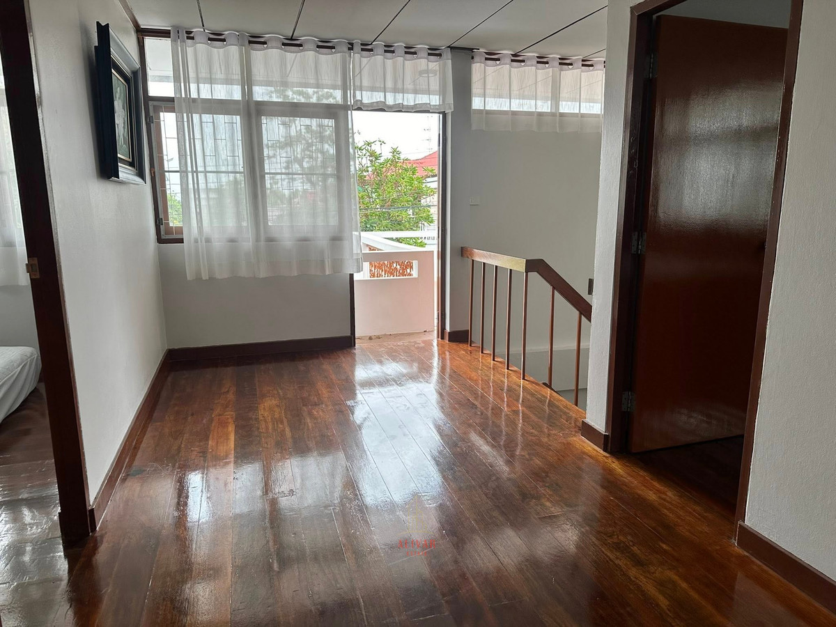For RentHouseOnnut, Udomsuk : RH011926 For rent, 2-story detached house, 4 bedrooms, Sukhumvit 101/1 area.