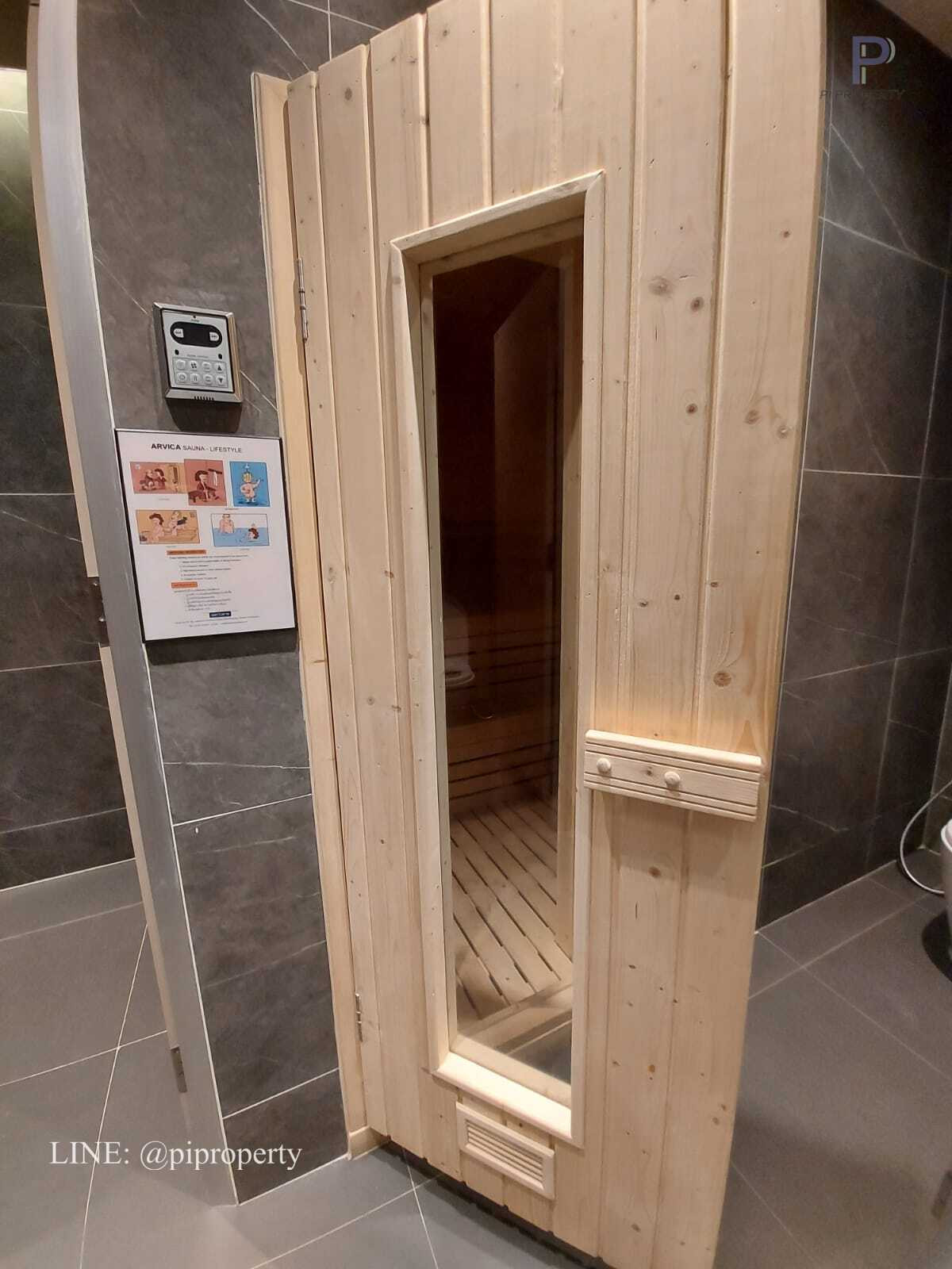 For RentCondoSukhumvit, Asoke, Thonglor : Fully furnished 2 Bedrooms units for rent in Quintara Treehaus Sukhumvit 42. Swimming pool view unit. Walkable to BTS Ekkamai.