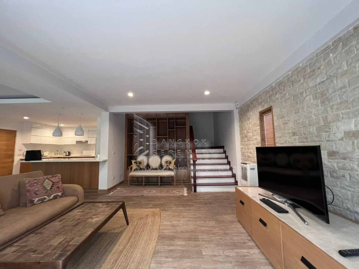 For RentHousePattanakan, Srinakarin : House for rent at Panya Pattanakarn