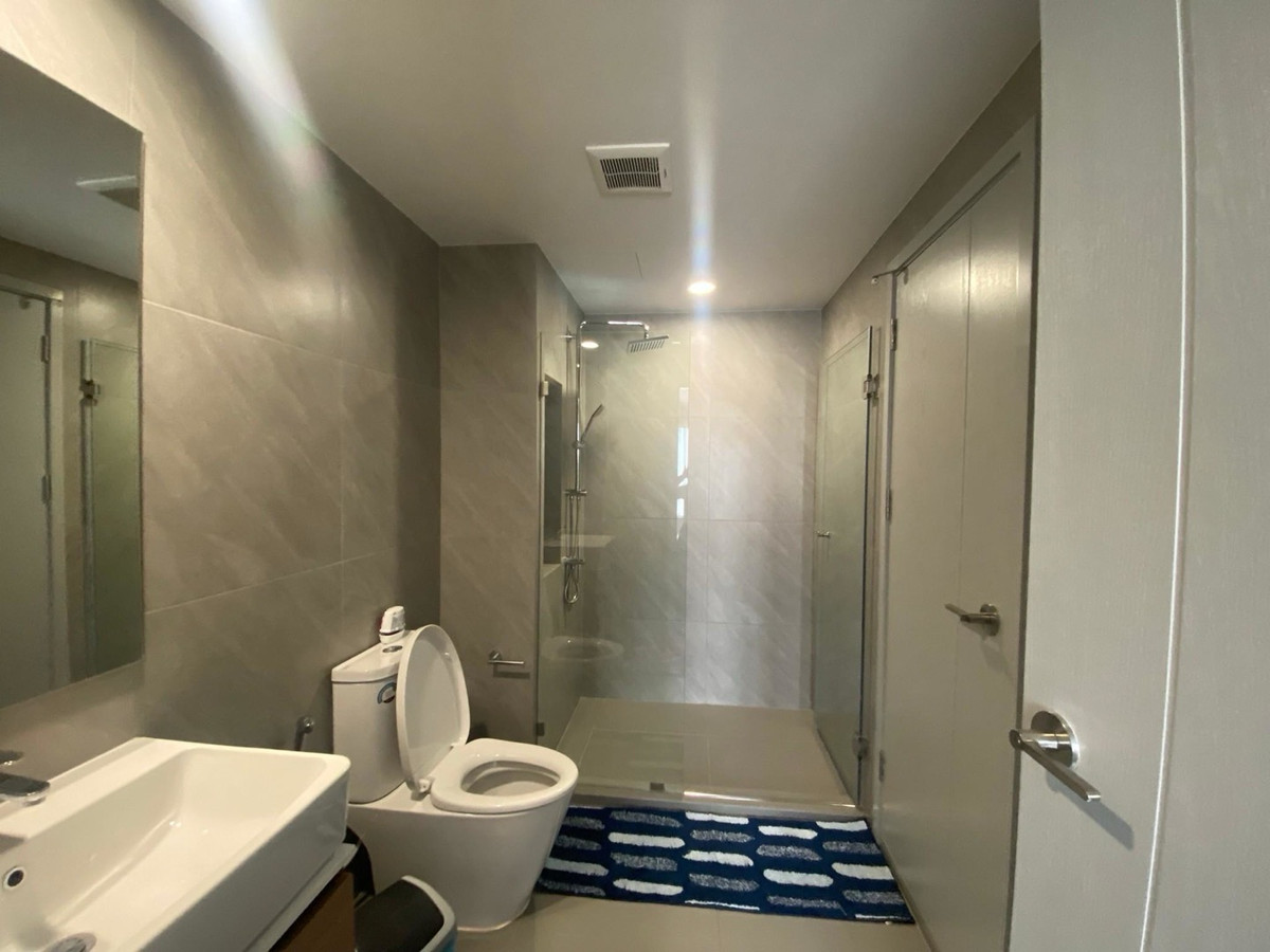 ขายคอนโดสยาม จุฬา สามย่าน : 📍 Ideo Chula–Samyan🛏 2 Bedrooms 2 Bathrooms 63 sq.m.✨ ขายพร้อมผู้เช่า (Tenanted Unit)💰 Price 12.3 MB — All InclusivePhat : 064-642-8664Nui : 094-624-2014