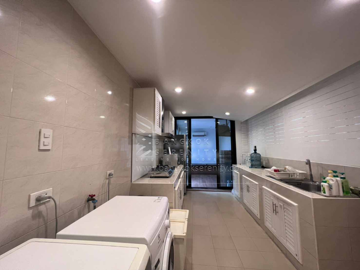 For RentHousePattanakan, Srinakarin : House for rent at Panya Pattanakarn