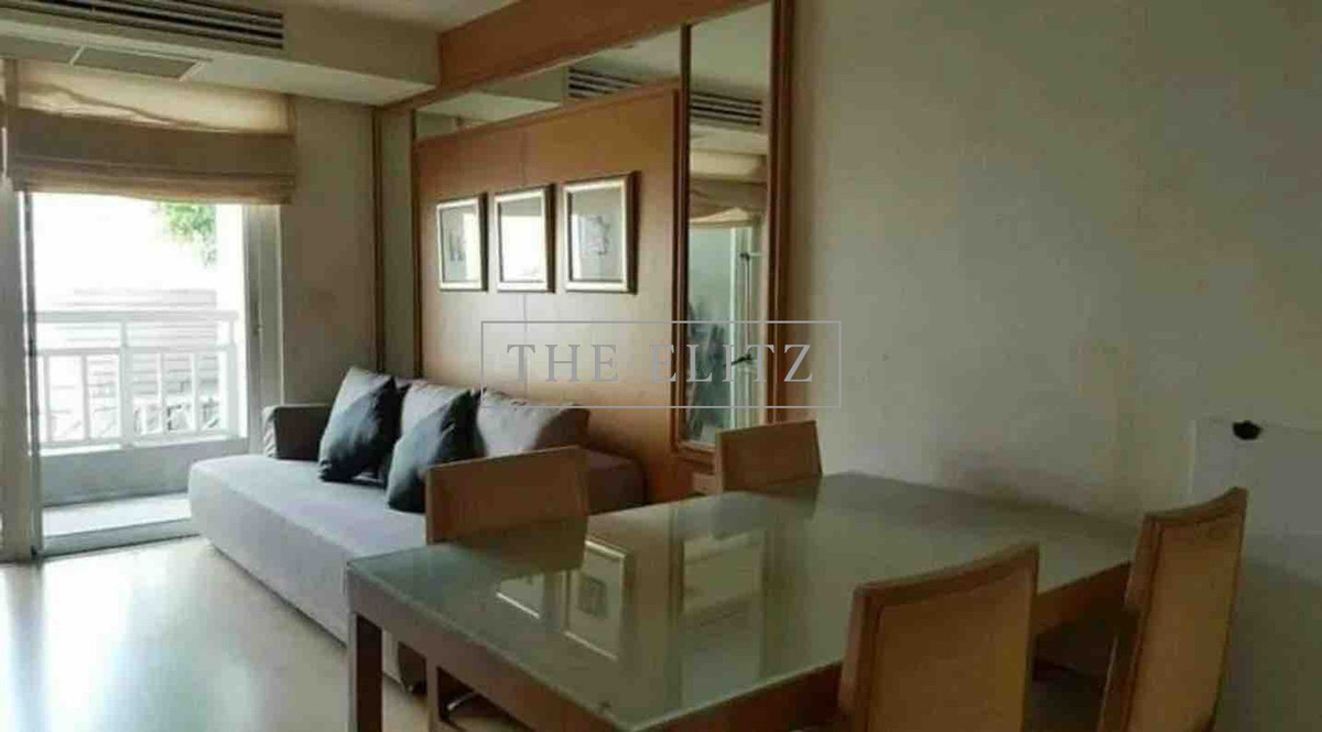 For SaleCondoSathorn, Narathiwat : ✨Relax with your lungs @The Bangkok Narathiwas, a resort-style condo in the heart of the city. The shady atmosphere cant be found anymore ❤️