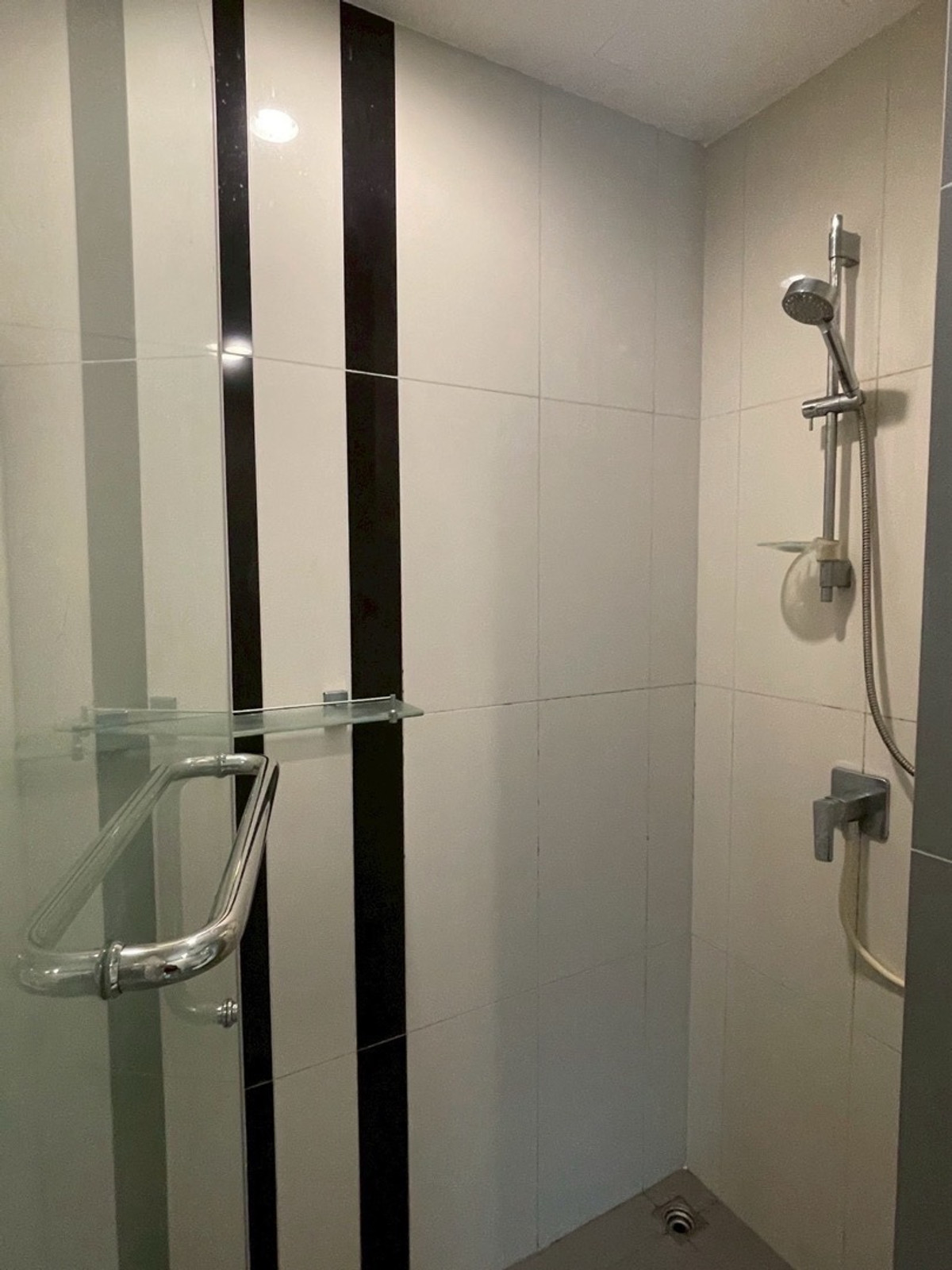 For RentCondoOnnut, Udomsuk : For rent, Artemis Sukhumvit 77, 1 bedroom, 1 bathroom, 30 sq m, 18th floor, beautiful room, fully furnished, ready to move in, price 13,000 baht.