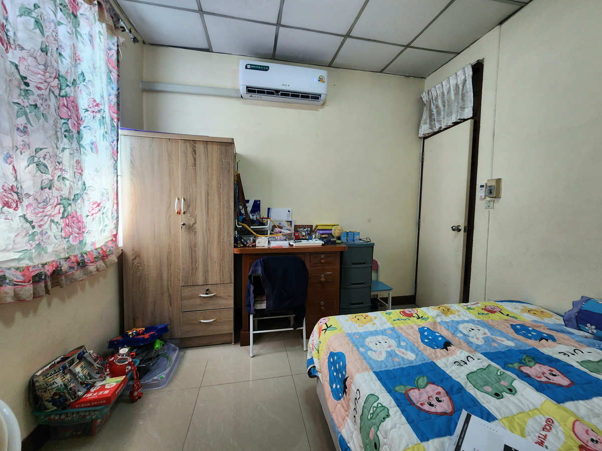 ขายทาวน์โฮมรัชดา ห้วยขวาง : 🏡 บ้านวัยเก๋า…คลาสสิก แข็งแรง ใจกลาง RATCHADA 18 Rare Item ที่หาแทบไม่ได้ในย่านห้วยขวาง