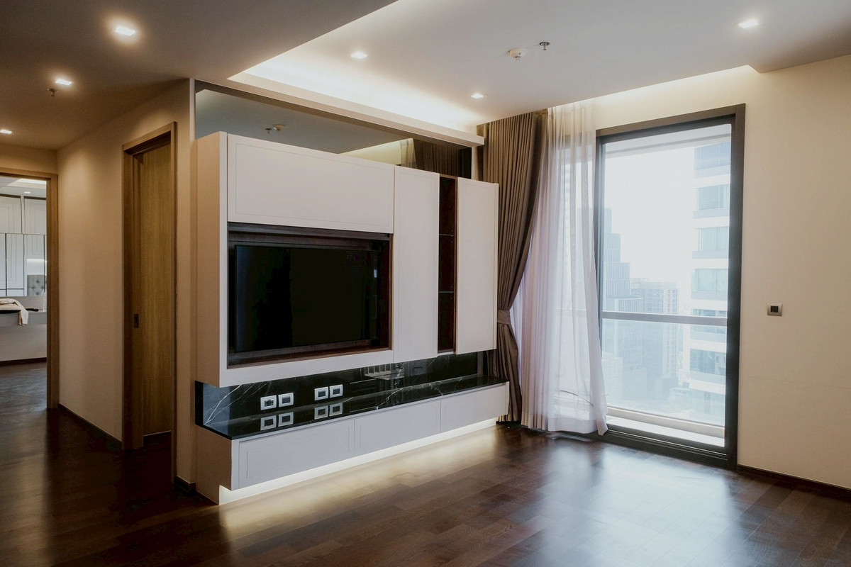 CondoSukhumvit, Asoke, Thonglor : Condo The XXXIX by sansiri, convenient travel, near BTS, there is a shuttle, beautiful room, furnished, move in!!