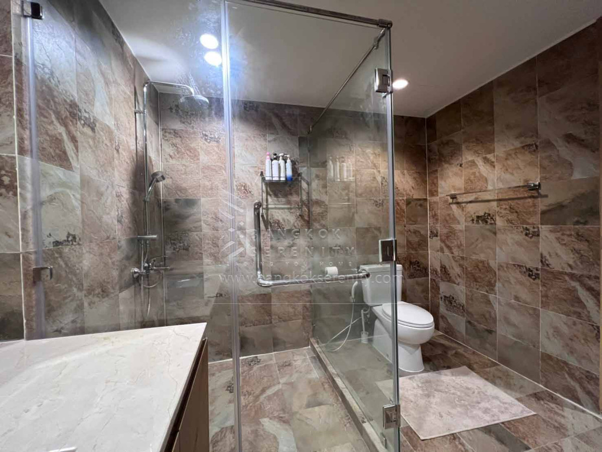 For RentHousePattanakan, Srinakarin : House for rent at Panya Pattanakarn