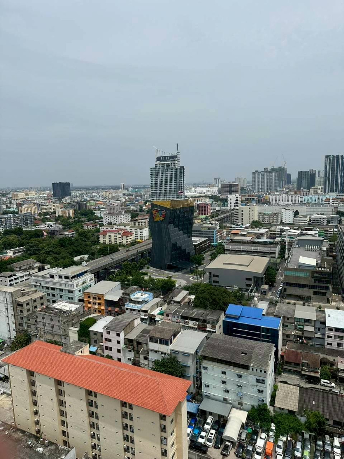 For SaleCondoRamkhamhaeng, Hua Mak : ✅ S-SVR358 ✅ Line : @p2nproperty