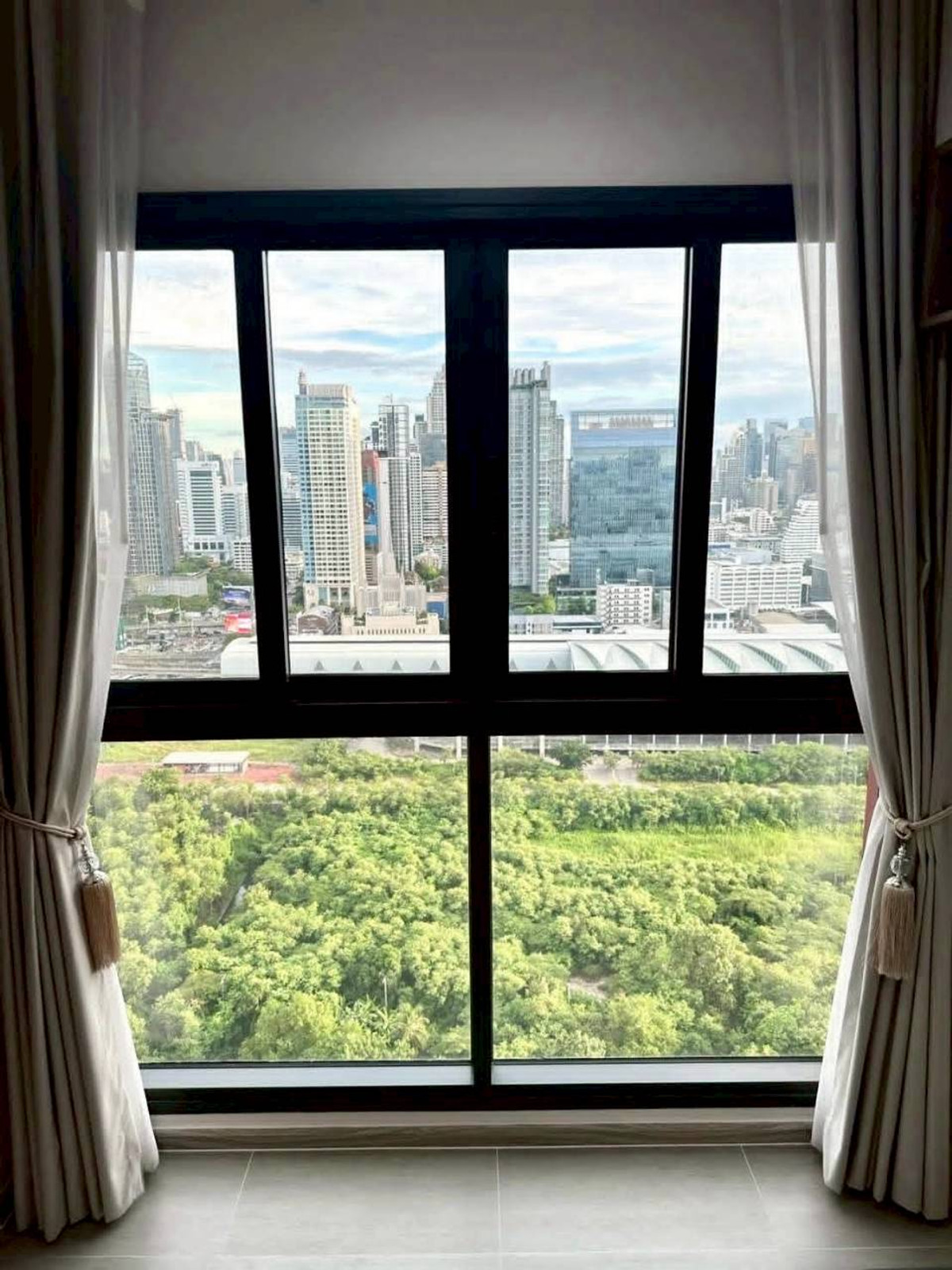 ให้เช่าคอนโดพระราม 9 เพชรบุรีตัดใหม่ RCA : ✅ LAH150 ✅ Line : @p2nproperty