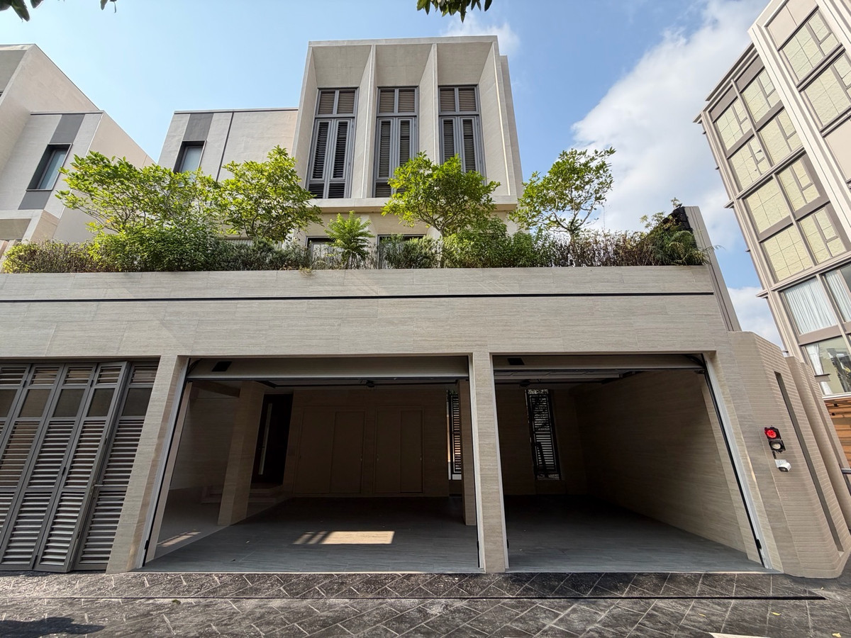 ขายบ้านสาทร นราธิวาส : บ้านเดี่ยวลักชัวรี่ขาย ใจกลางสาทร ใกล้ทางด่วน พร้อมลิฟต์ส่วนตัวและสระว่ายน้ำ