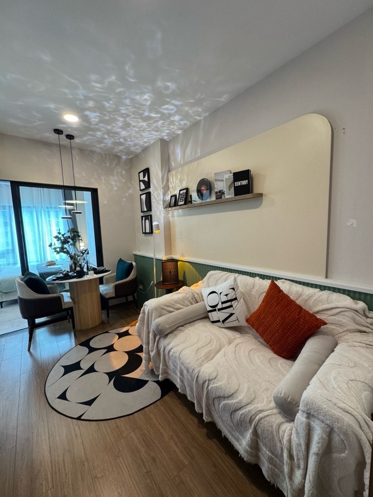 For SaleCondoRamkhamhaeng, Hua Mak : The Livin Ramkhamhaeng1Bed 32 sq.m. price only 2.65 million baht.Phat: 064-642-8664Nui: 094-624-2014