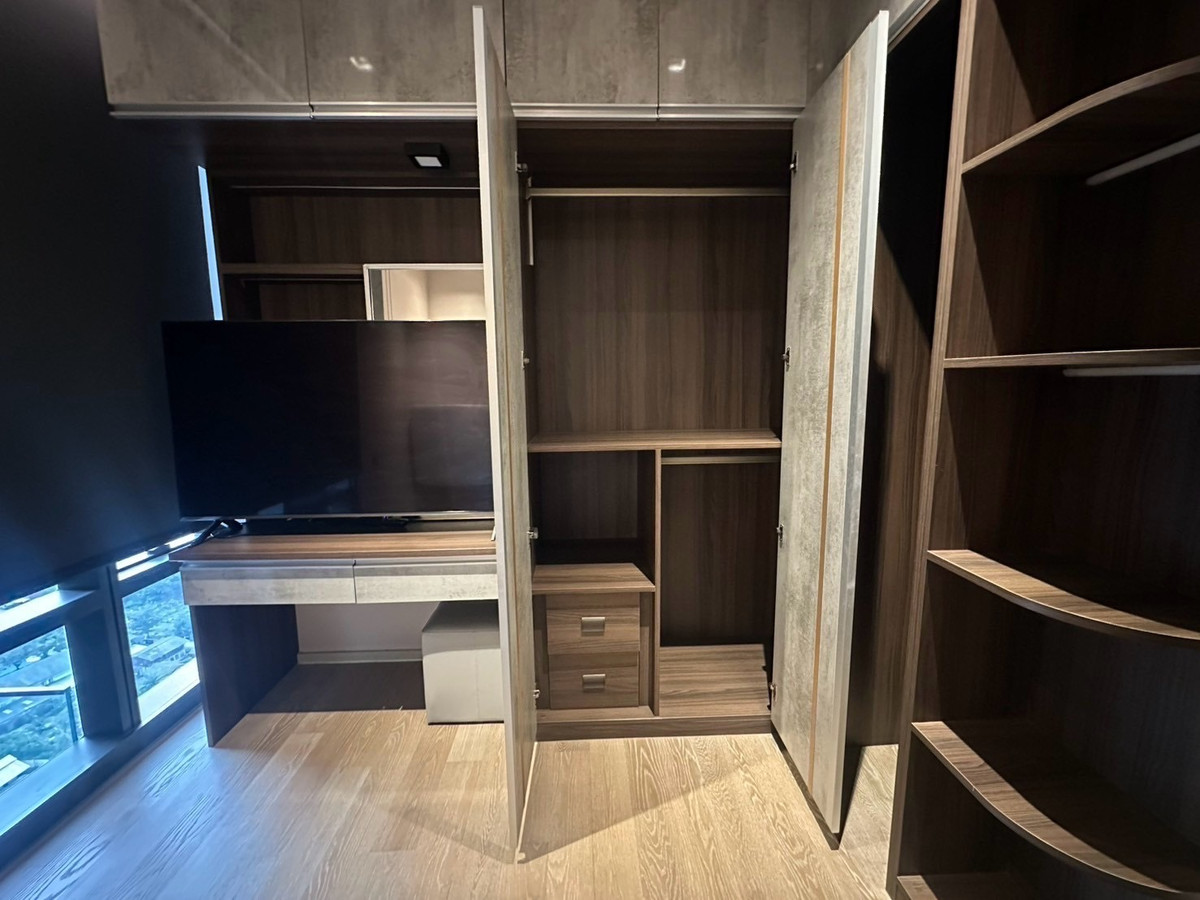 ให้เช่าคอนโดสีลม ศาลาแดง บางรัก : 🔥ให้เช่าด่วน🔥แอชตัน สีลม  ดับเบิ้ลวอลลุ่ม วิวตึกมหานคร เฟอร์นิเจอร์ครบพร้อมเข้าอยู่ ใกล้ BTS ช่องนนทรี