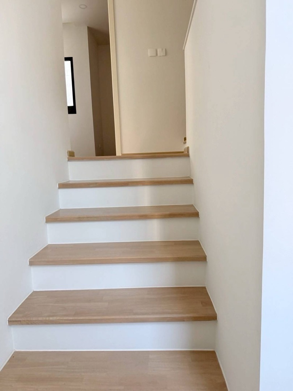 ขายทาวน์โฮมเลียบทางด่วนรามอินทรา : 🏛️🏛️ขายบ้าน Nirvana Define Ekkamai-Ramintra ขนาด 203 Sq.m 3 bed 4 bath พิเศษเพียง 9.9 ล้านเท่านั้น !! ติดต่อ 086-795-9997 (จิมมี่)