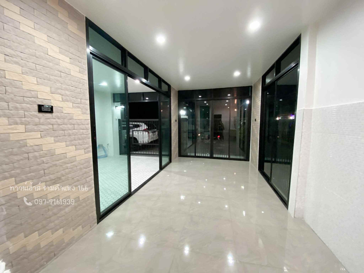 For RentTownhomeMin Buri, Romklao : 2-story townhouse for rent, corner unit, Ramkhamhaeng 166, ready to move in 📞/LINE 097-2161939