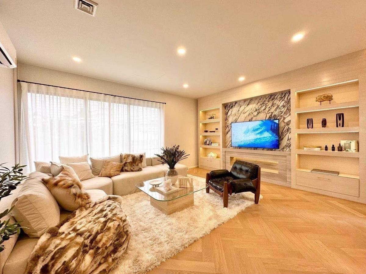 For SaleLadprao, Central Ladprao : 🏛️🏛️🏛️Mayfield Lane Ratchada–Ladprao size 399 Sq.m 5 bed 5 bath 4 parking special only 29.9 million baht, make an appointment to view the project 086-795-9997 (Jimmy)