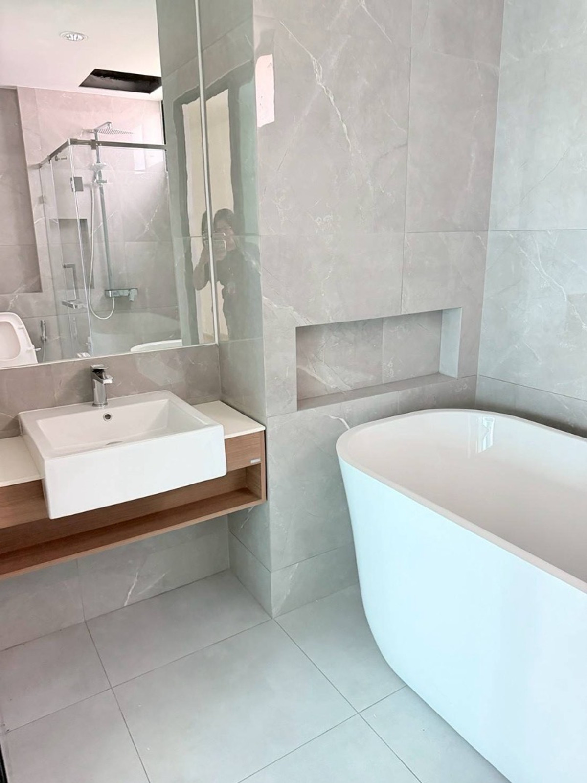 ขายทาวน์โฮมเลียบทางด่วนรามอินทรา : 🏛️🏛️ขายบ้าน Nirvana Define Ekkamai-Ramintra ขนาด 203 Sq.m 3 bed 4 bath พิเศษเพียง 9.9 ล้านเท่านั้น !! ติดต่อ 086-795-9997 (จิมมี่)