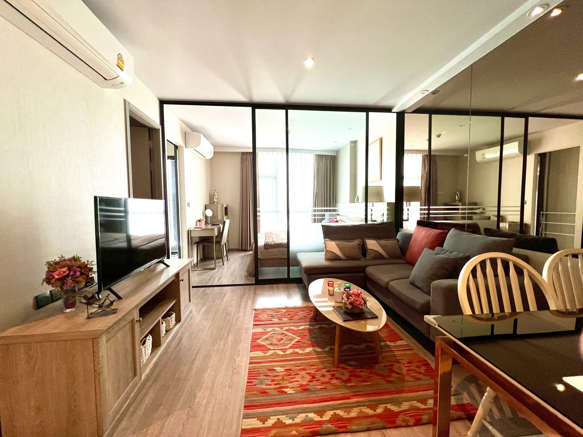 For SaleCondoSukhumvit, Asoke, Thonglor : Condo for sale Rhythm Ekkamai price 7,650,000 baht [MKs260110]