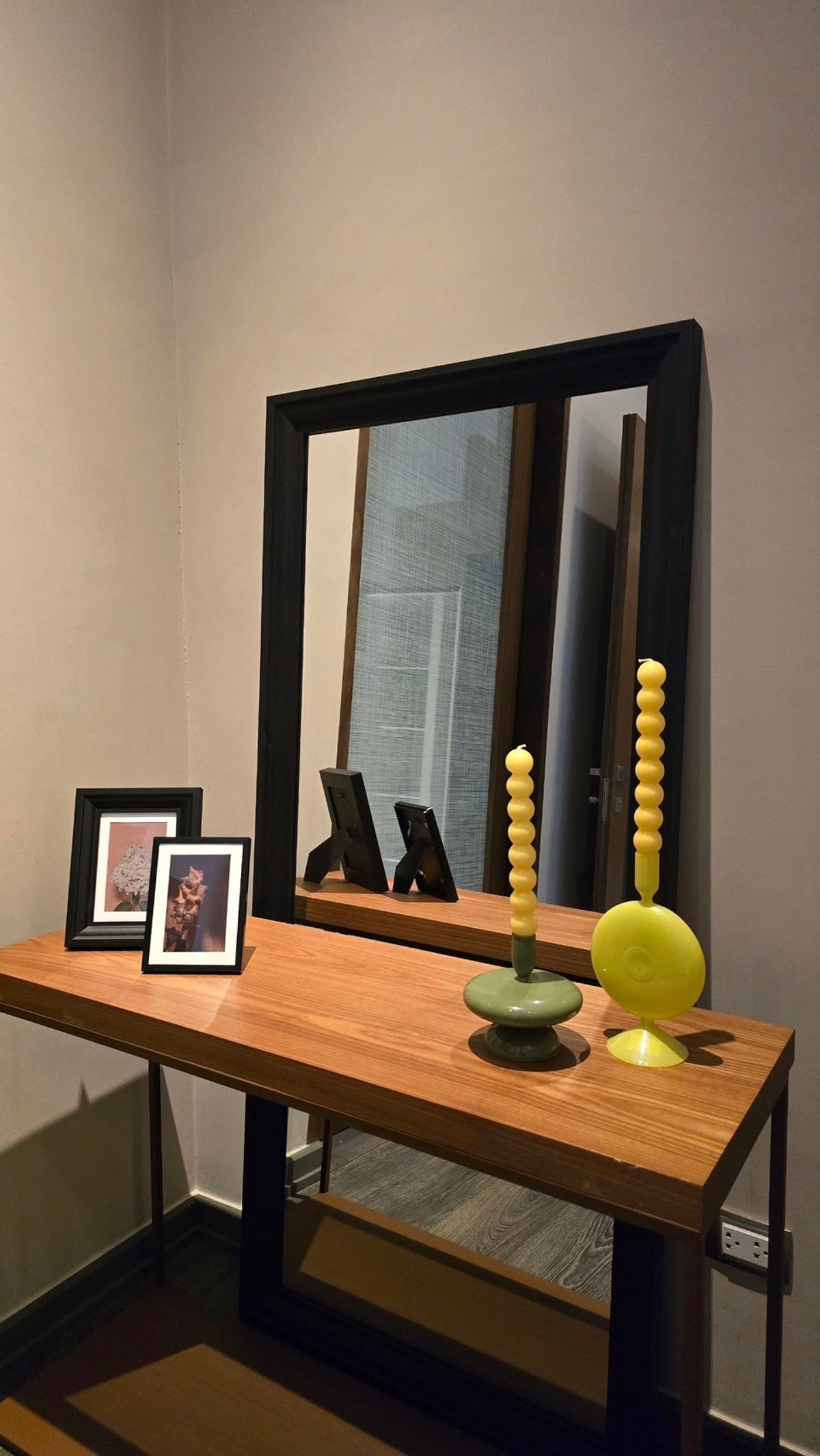 For RentCondoWitthayu, Chidlom, Langsuan, Ploenchit : For Rent | The Crest Ruamrudee (BTS Phloen Chit) luxury condo in the heart of the city near BTS Ploenchit.