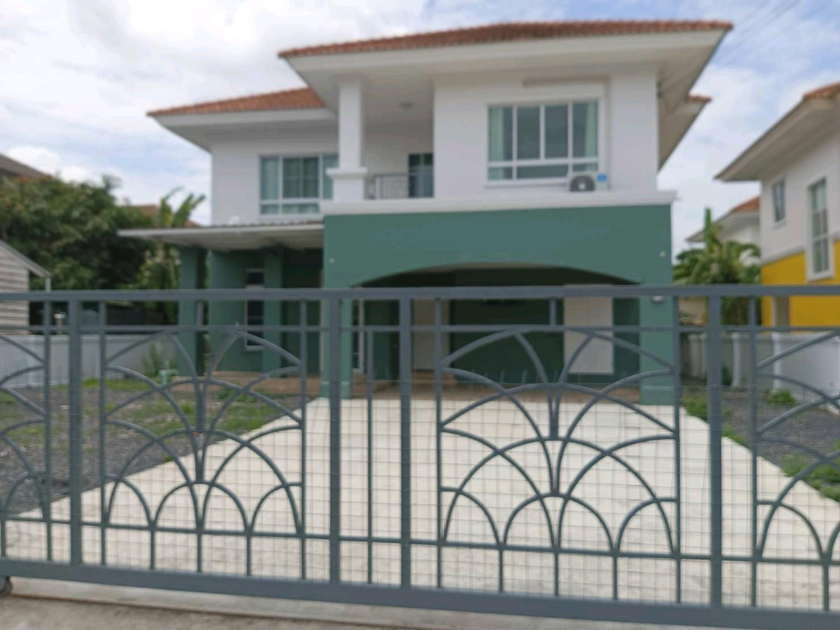 For RentHouseMin Buri, Romklao : 📌 Vacant house, ready to move in immediately - large beautiful house. It's hard to find something like this at this price!