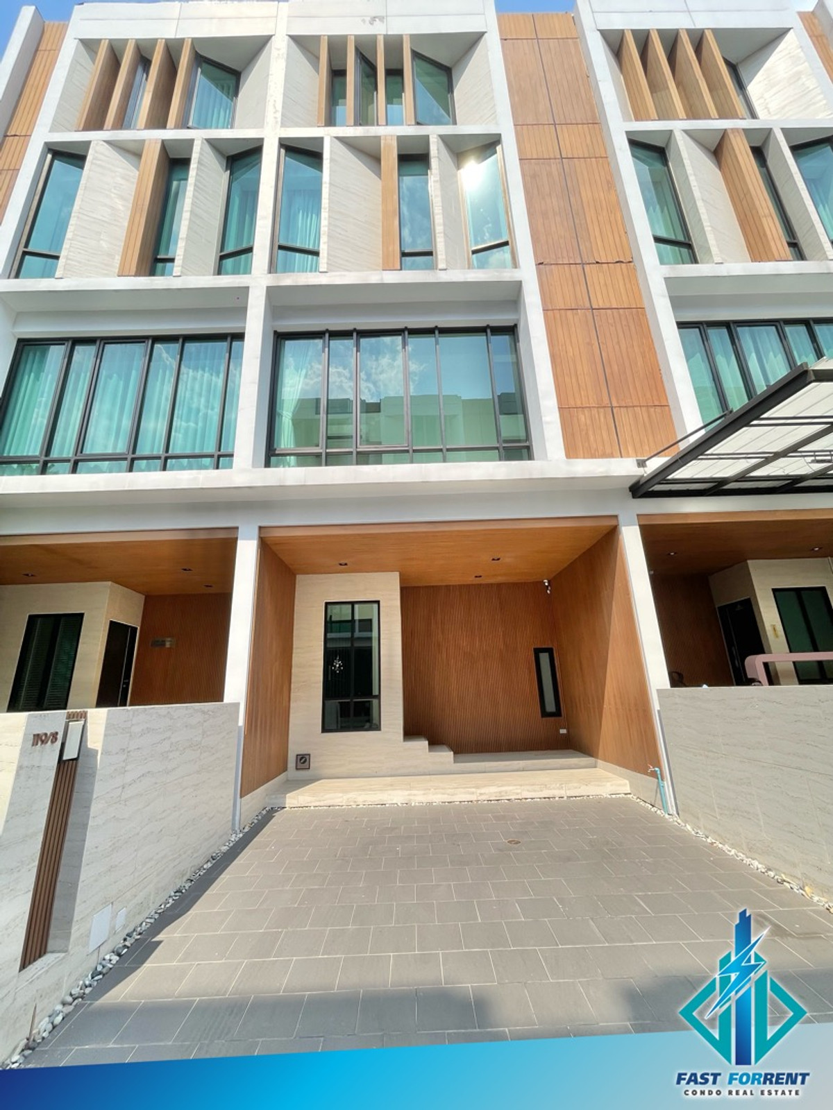 For RentTownhomeRatchadapisek, Huaikwang, Suttisan : 🔥🔥30827🔥🔥 Townhome for rent, The Author - Ratchada 32 🌐LINE ID : @fastforrentcondo