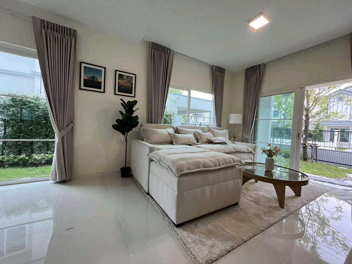 For RentHouseBangna, Bearing, Lasalle : 💫 Beautiful house, quality project, good location, near Bangna-Srinakarin. Suitable for families Long-term stay 🏡✨ House available, ready to move in.