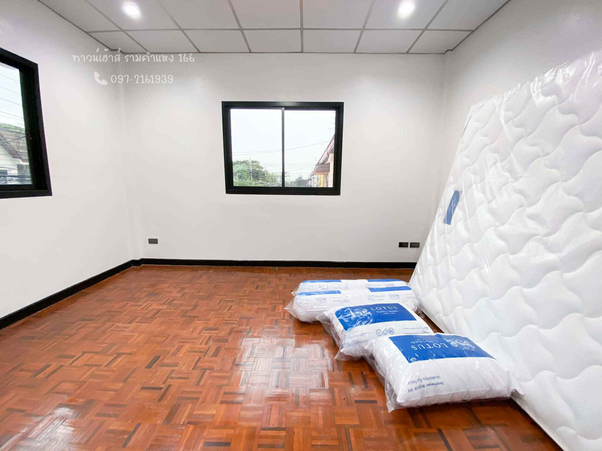 For RentTownhomeMin Buri, Romklao : 2-story townhouse for rent, corner unit, Ramkhamhaeng 166, ready to move in 📞/LINE 097-2161939