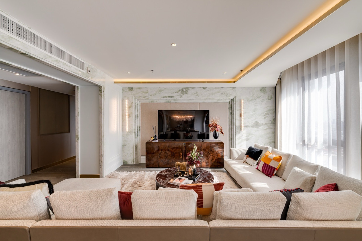 ขายคอนโดคลองเตย กล้วยน้ำไท : 🏛️🏛️Penthouse ห้องใหญ่สุดในโครงการ  ตกแต่งพร้อมอยู่ 3 bed 4 bath ขนาด 256.37 Sq.m วิวสวย พิเศษเพียง 71.78 MB  นัดชมโครงการ 086-795-9997 (จิมมี่)