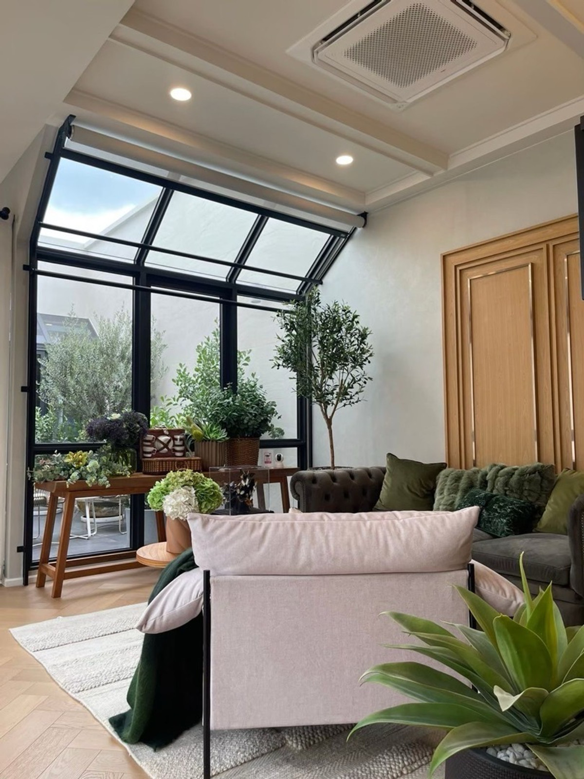 For SaleLadprao, Central Ladprao : 🏛️🏛️🏛️Mayfield Lane Ratchada–Ladprao size 399 Sq.m 5 bed 5 bath 4 parking special only 29.9 million baht, make an appointment to view the project 086-795-9997 (Jimmy)