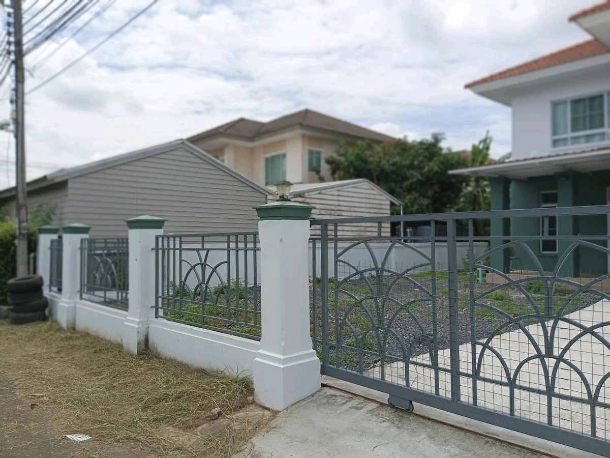 For RentHouseMin Buri, Romklao : 📌 Vacant house, ready to move in immediately - large beautiful house. It's hard to find something like this at this price!