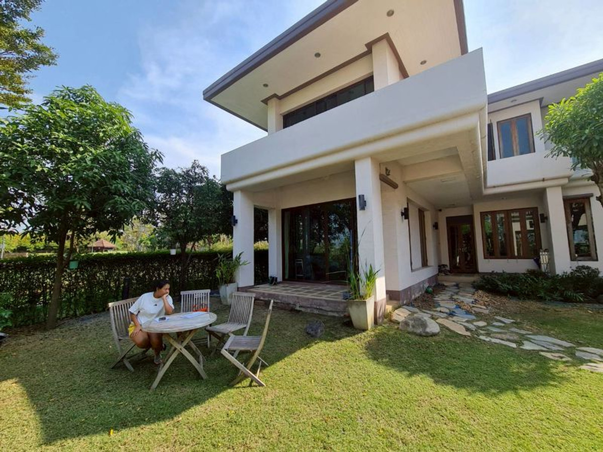 For SaleHouseSamut Prakan,Samrong : Luxury house for sale, prime nature villa, corner, lake view #best price Contact Phuengrati line/call : 0619419639
