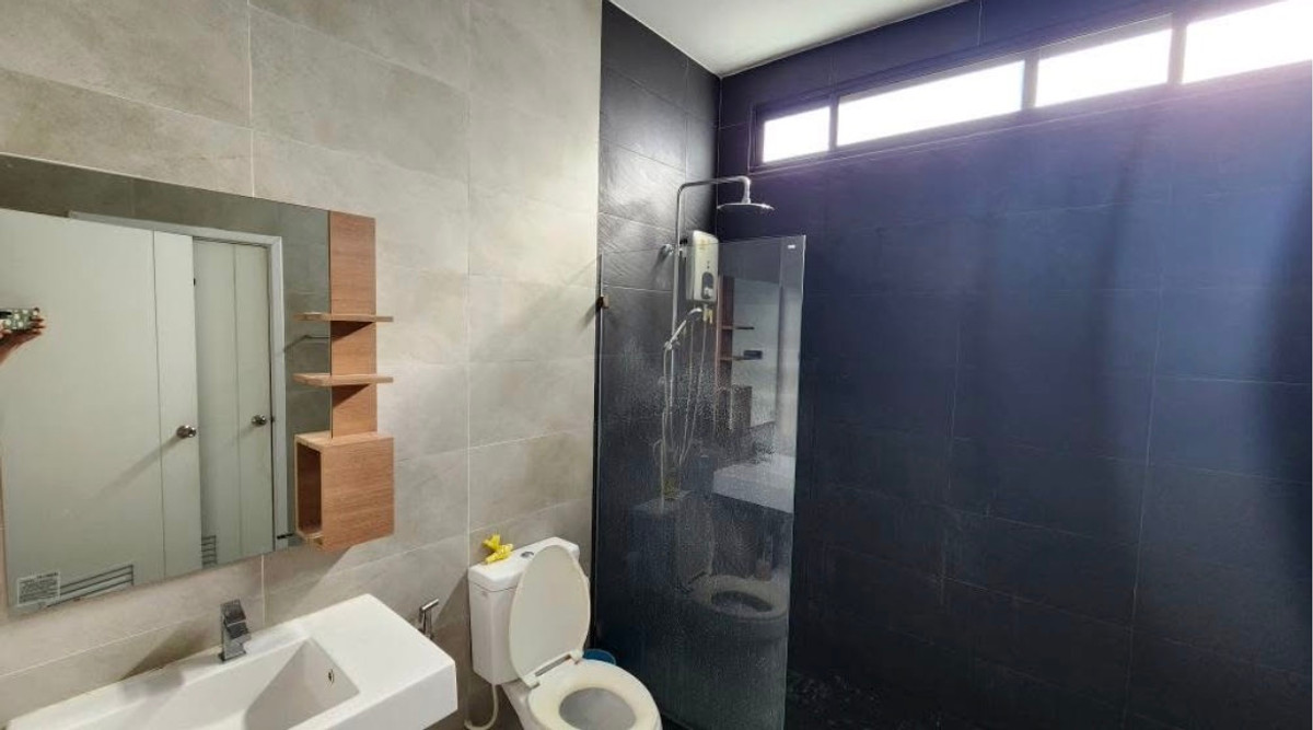 ขายบ้านลาดกระบัง สุวรรณภูมิ : HOT DEAL 🔥 วี ทู อ่อนนุช - พระราม 9 / 3 ห้องนอน (ขาย), We 2 Onnut - Rama 9 / 3 Bedrooms (FOR SALE) POON126