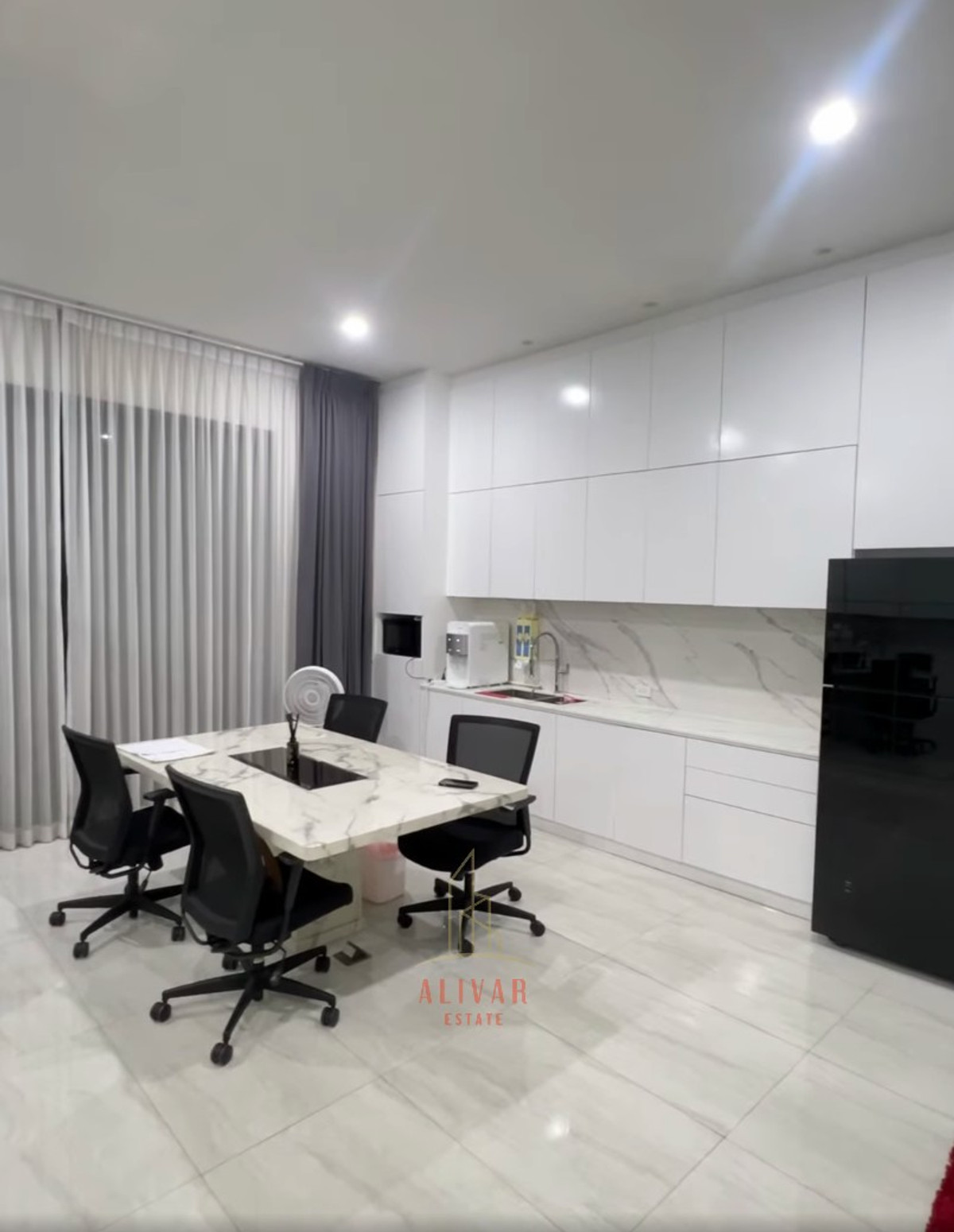 ให้เช่าโฮมออฟฟิศรัชดา ห้วยขวาง : RH012526 ให้เช่า โฮมออฟฟิศ 3.5 ชั้น Double Volume 3 ห้องนอน at The Author Ratchada 32