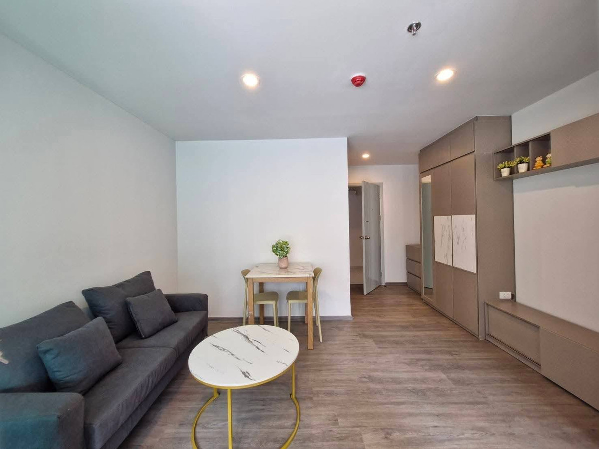 ให้เช่าคอนโดบางนา แบริ่ง ลาซาล : 🔥🔥 ให้เช่า Regent Home Bangna 🔥🔥 📍 เดินทางสะดวก ไม่ต้องต่อวินเข้าซอย  🚈 ใกล้ BTS บางนา เพียง 350 เมตร