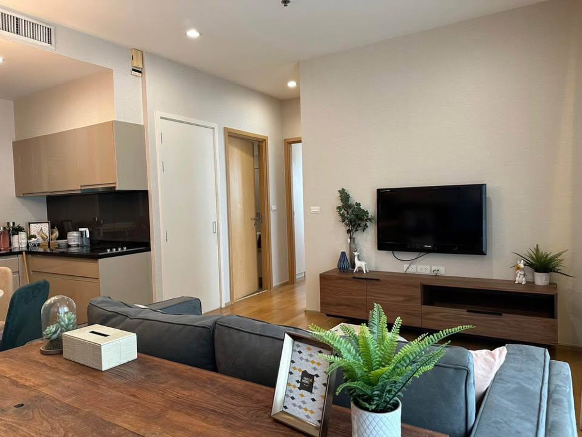 For RentCondoSukhumvit, Asoke, Thonglor : Condo 39 by sansiri, convenient travel, close to BTS, there is a shuttle, beautifully decorated room, fully furnished, ready to move in!!