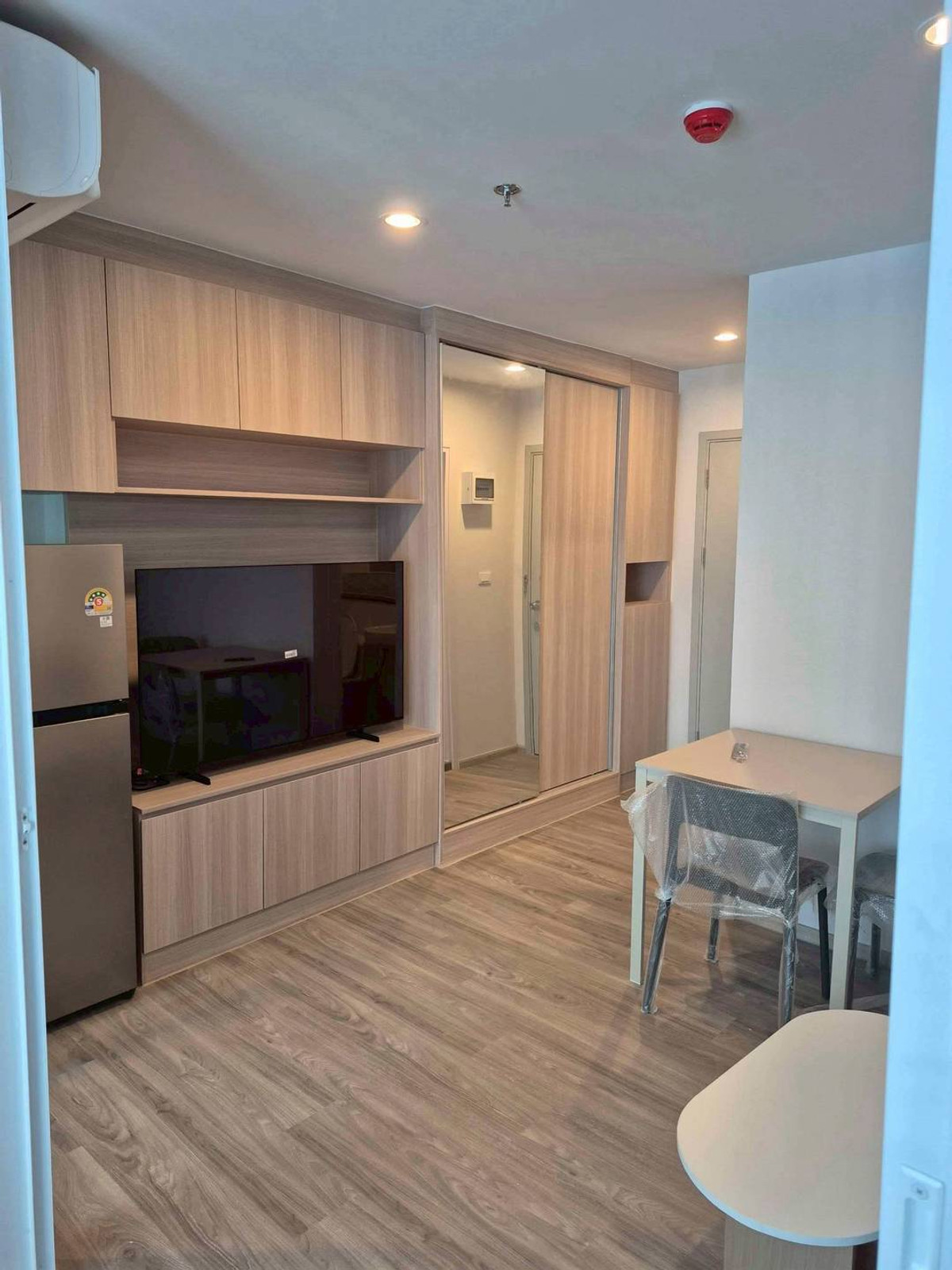 For RentCondoBangna, Bearing, Lasalle : New room for rent, Regent Home Bangna, fully furnished, ready to move in, near BTS Bangna.