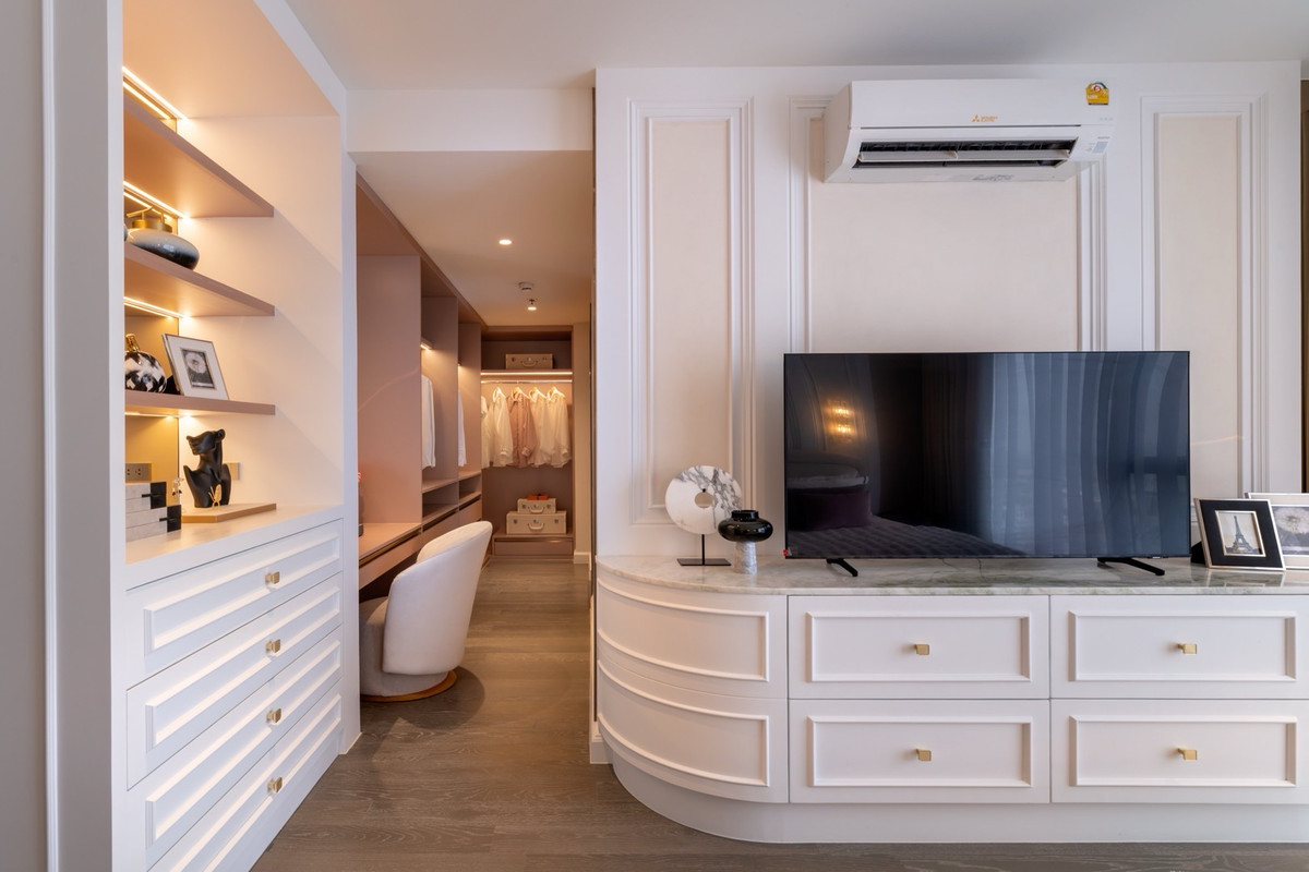 ขายคอนโดคลองเตย กล้วยน้ำไท : 🏛️🏛️Penthouse ห้องใหญ่สุดในโครงการ  ตกแต่งพร้อมอยู่ 3 bed 4 bath ขนาด 256.37 Sq.m วิวสวย พิเศษเพียง 71.78 MB  นัดชมโครงการ 086-795-9997 (จิมมี่)