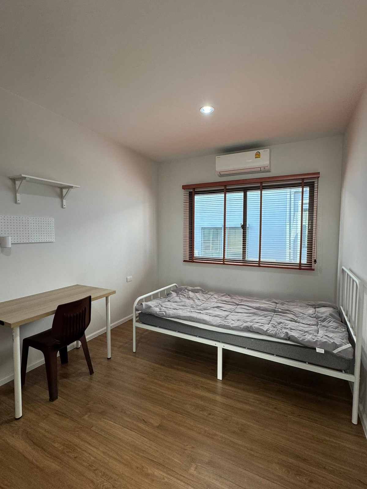 For RentTownhomeMin Buri, Romklao : RH012926 Townhome for rent, 3 floors, 3 bedrooms at Baan Klang Muang Rama 9-Krungthep Kreetha, fully furnished, ready to move in.