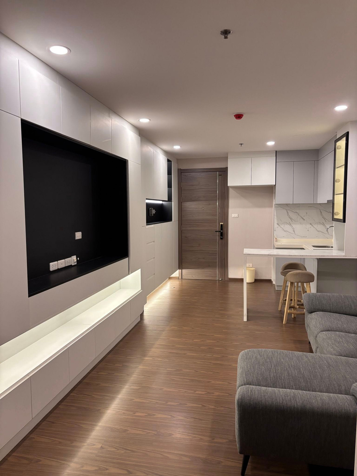 For RentCondoRatchadapisek, Huaikwang, Suttisan : 🟦🟩 [For Rent] Artisan Ratchada – Huai Khwang | 1BR 45 sq.m | 16th Floor | 18,000 THB/Month | Ref: T2150 | LINE: @323gqmho 🟩🟦