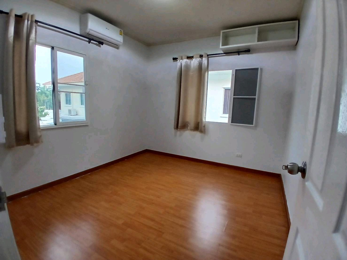 For RentHouseMin Buri, Romklao : 📌 Vacant house, ready to move in immediately - large beautiful house. It's hard to find something like this at this price!