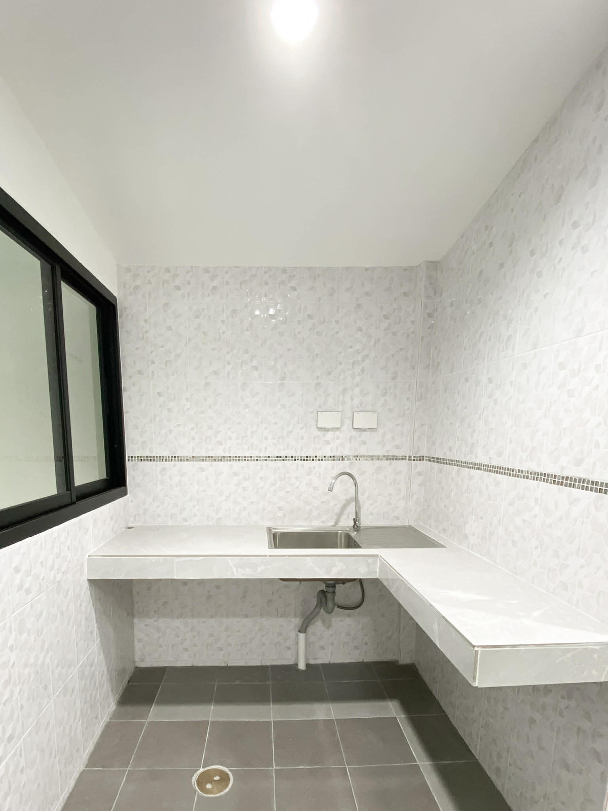 For RentTownhomeMin Buri, Romklao : 2-story townhouse for rent, corner unit, Ramkhamhaeng 166, ready to move in 📞/LINE 097-2161939