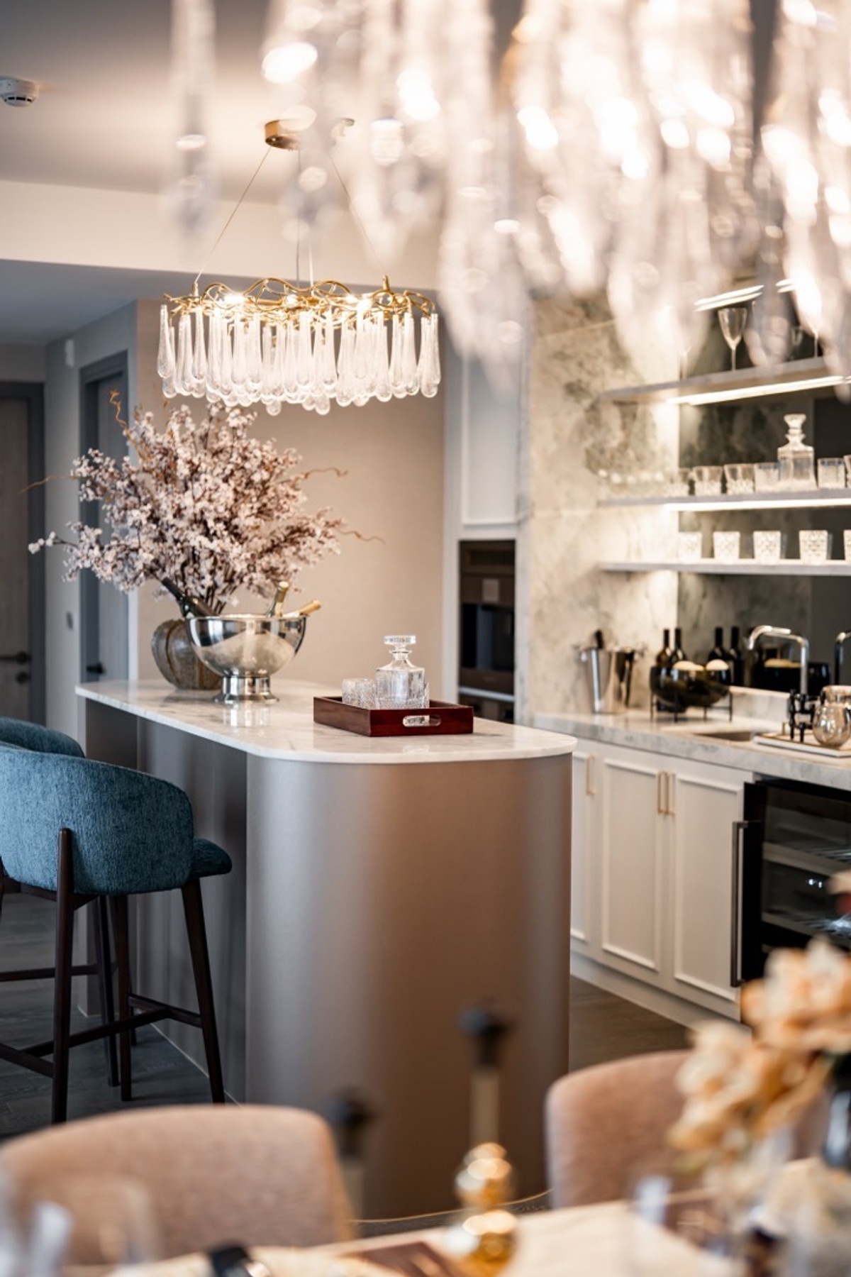 ขายคอนโดคลองเตย กล้วยน้ำไท : 🏛️🏛️Penthouse ห้องใหญ่สุดในโครงการ  ตกแต่งพร้อมอยู่ 3 bed 4 bath ขนาด 256.37 Sq.m วิวสวย พิเศษเพียง 71.78 MB  นัดชมโครงการ 086-795-9997 (จิมมี่)