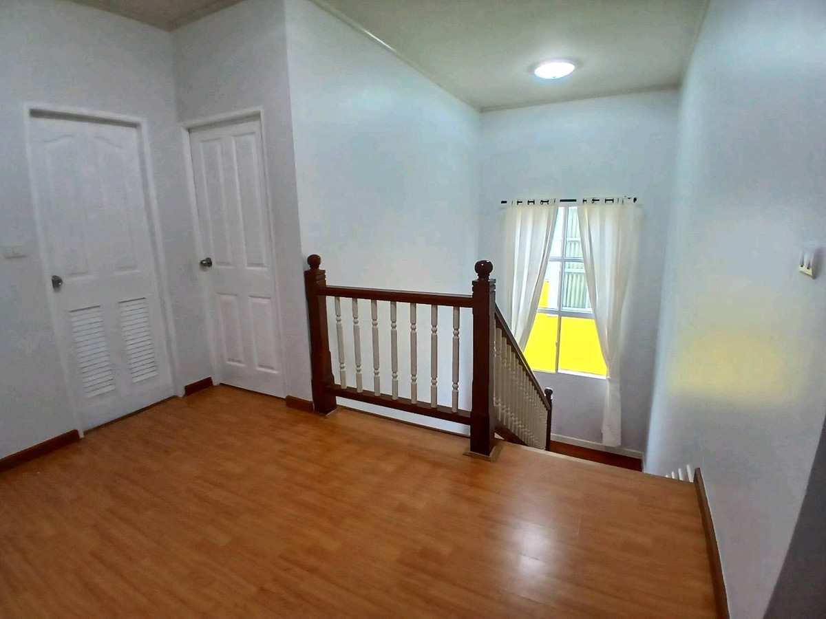 For RentHouseMin Buri, Romklao : 📌 Vacant house, ready to move in immediately - large beautiful house. It's hard to find something like this at this price!