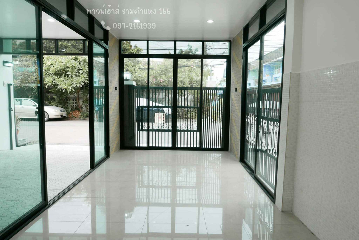For RentTownhomeMin Buri, Romklao : 2-story townhouse for rent, corner unit, Ramkhamhaeng 166, ready to move in 📞/LINE 097-2161939