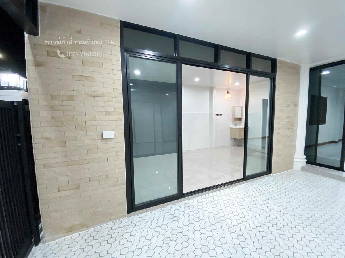 For RentTownhomeMin Buri, Romklao : 2-story townhouse for rent, corner unit, Ramkhamhaeng 166, ready to move in 📞/LINE 097-2161939