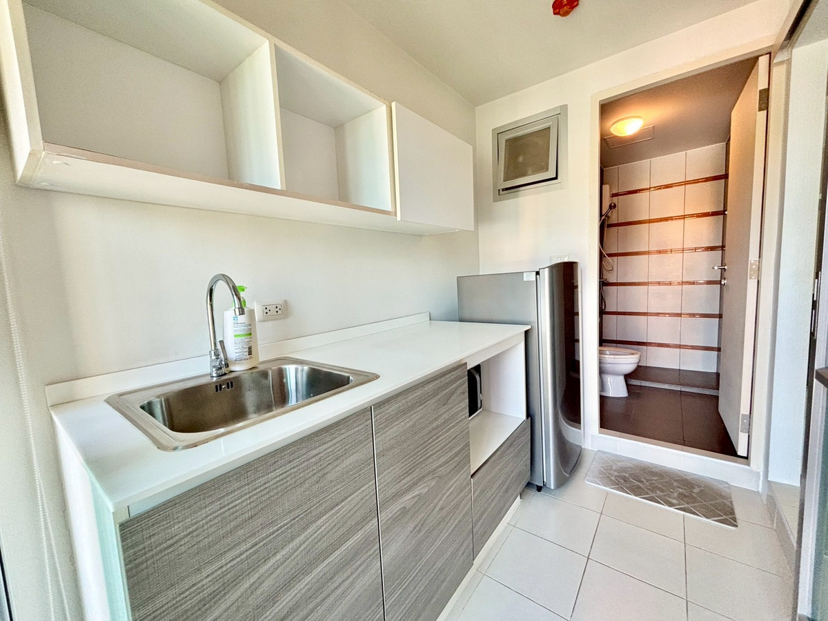 For RentCondoPathum Thani,Rangsit, Thammasat : D Condo Campus Resort Phase 1, available rooms, ready to move in.