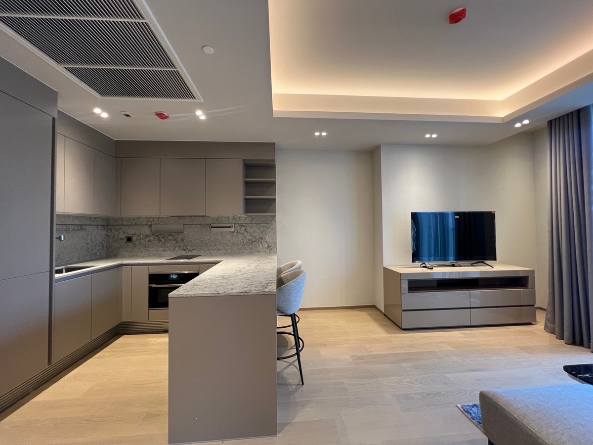 ขายคอนโดวิทยุ ชิดลม หลังสวน : คอนโด 1 ห้องนอน ที่ Tonson One Residence, Contact 062-496-6454