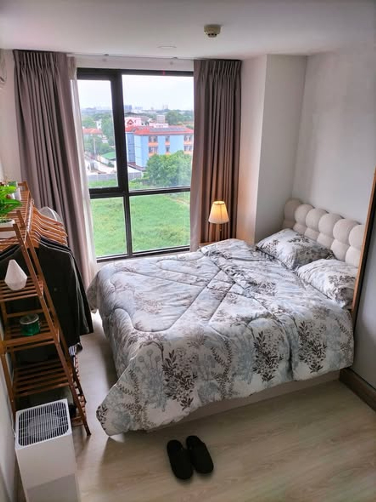 ขายคอนโดวิภาวดี ดอนเมือง หลักสี่ : ขายคอนโดห้องมุม วิวสระ ใกล้ BTS โครงการ kensington paholyothin 63 (AM2147)